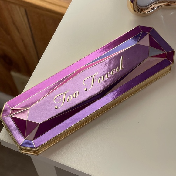 TOO FACED Eyeshadow Palette You're A Gem - Purple and Silver - Picture 7 of 12